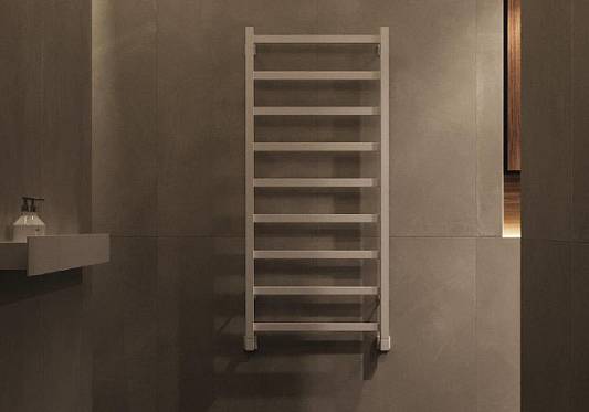 Градиентная душевая: трехцветная магия в одной коллекции керамогранита